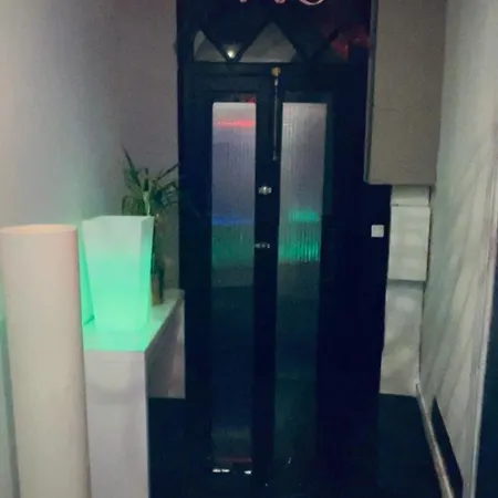 4 Pers - Jacuzzi & Mini-bar - Centre Apartamento